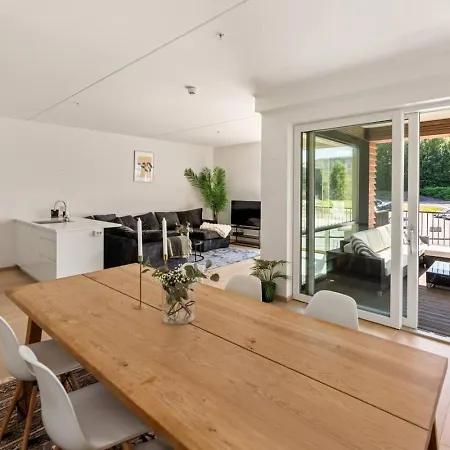 Modern Flat In The Center 아파트